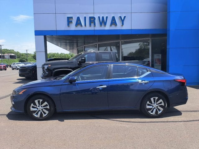 2022 Nissan Altima 2.5 S in Deep Blue Pearl — front three-quarter view